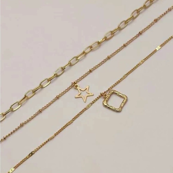 Gold Square Star Layered Necklace - Picture 3 of 3
